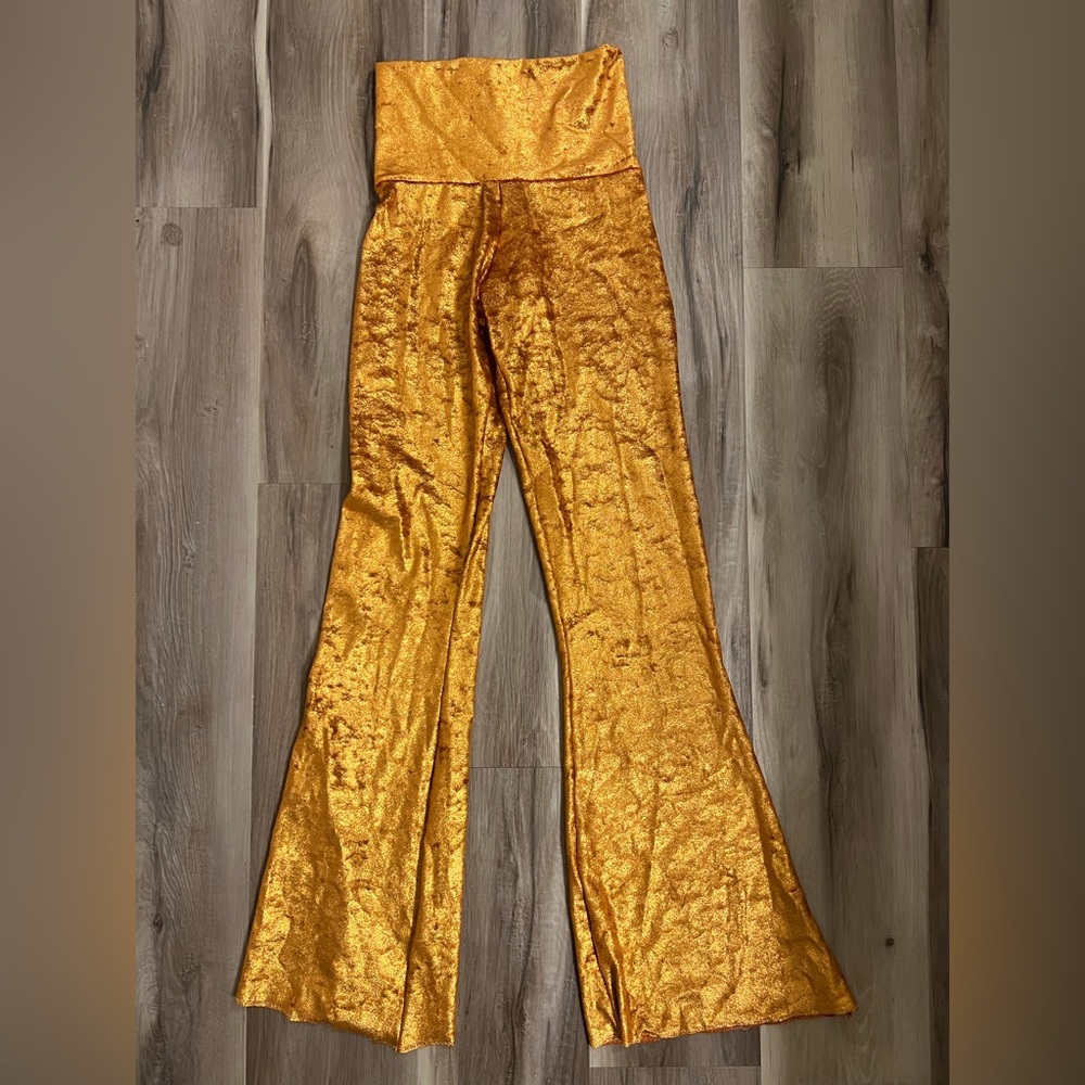 Velvet gold flare leggings